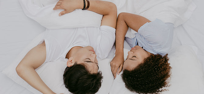 Dormir à deux : Bonne ou mauvaise idée ?